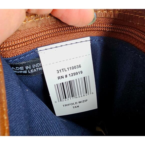 Tommy Hillfiger Men's Brown Swril Look leather wallet Used once Soft India made - Picture 5 of 10